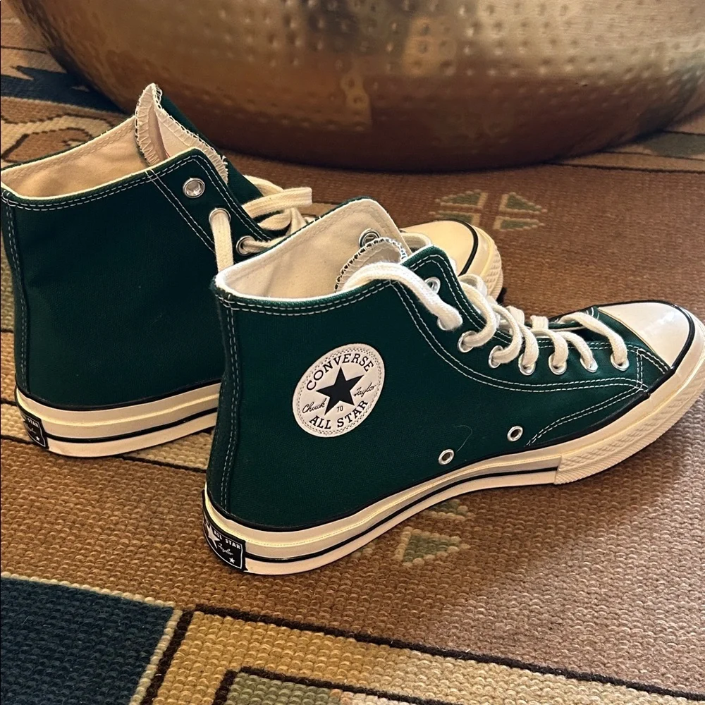 Converse Chuck Taylor High-Tops - Picture 3 of 6